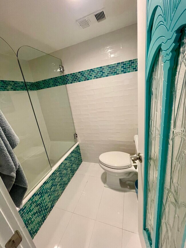Building Photo - 300 Ocean Trail Way
