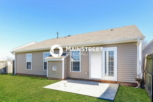 Building Photo - 3 Bedroom Pet-Friendly Home in CHARLOTTE, ...