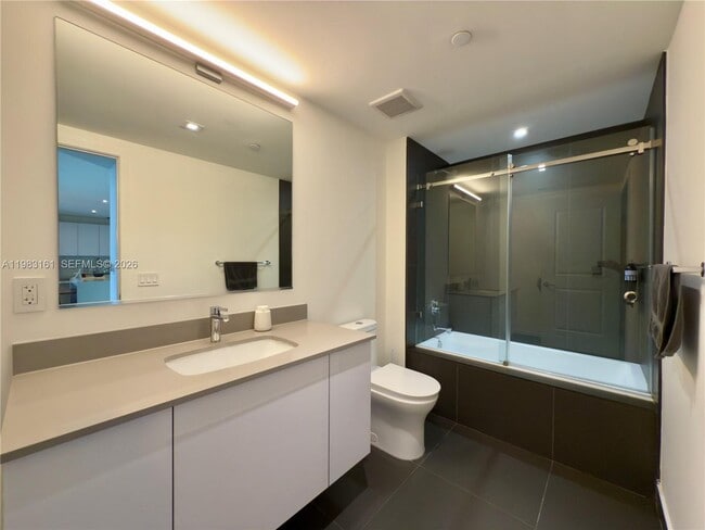 Building Photo - 1600 NE 1st Ave