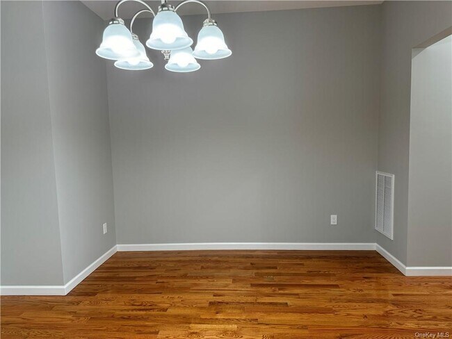 Building Photo - 16 Pinto Rd