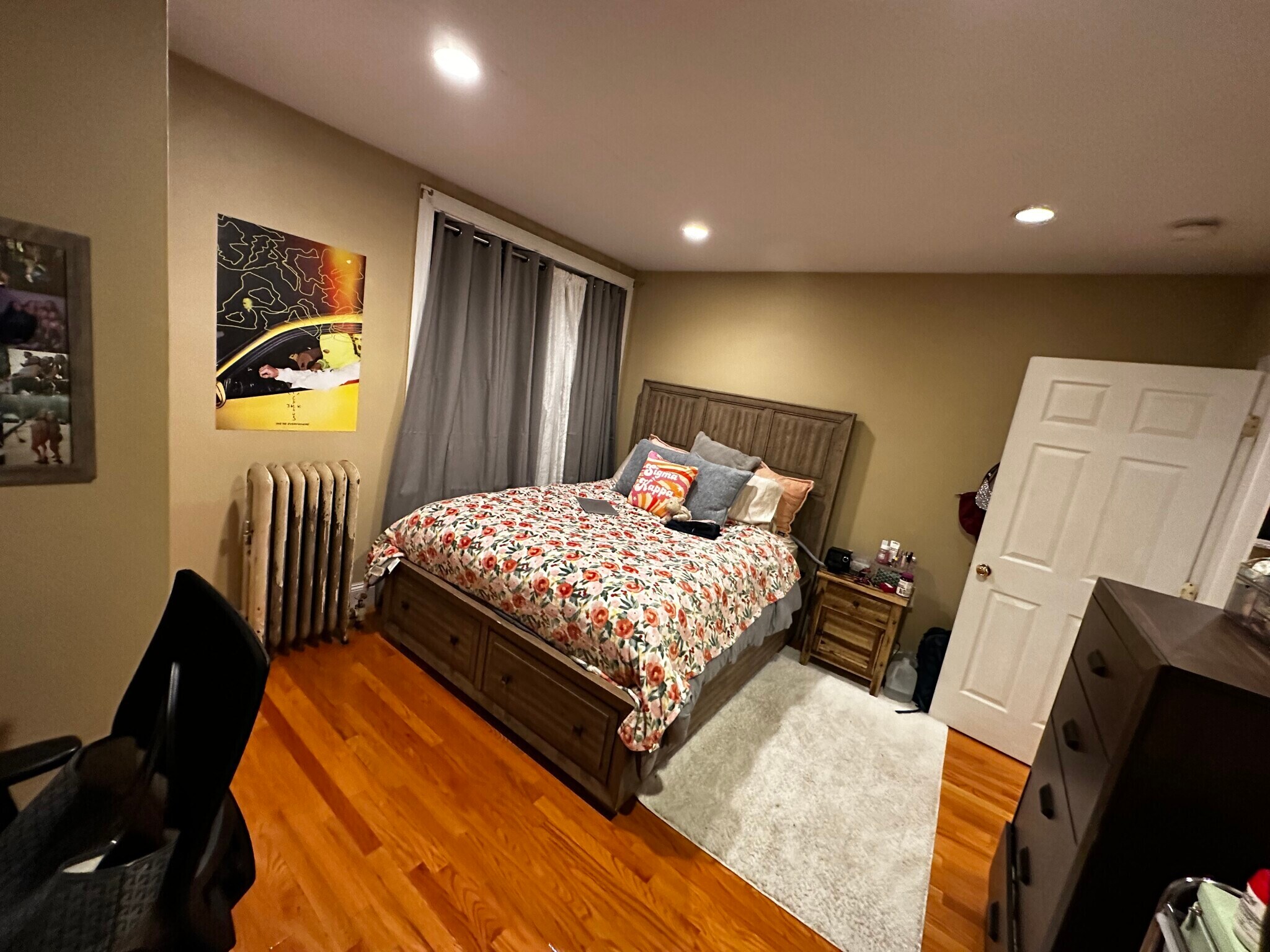 Building Photo - 60 Egmont St