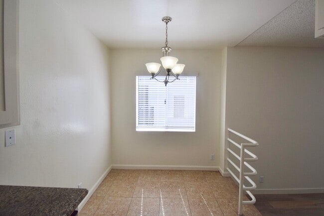 Building Photo - 11315 Moorpark St