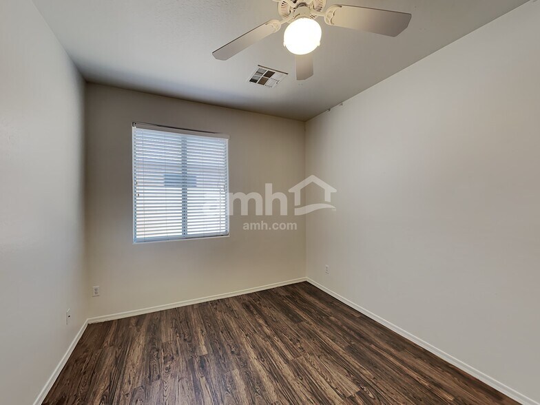 Building Photo - 6614 S 68th Ave