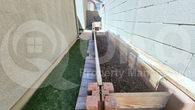 Building Photo - 6513 E Rose Marie Ln