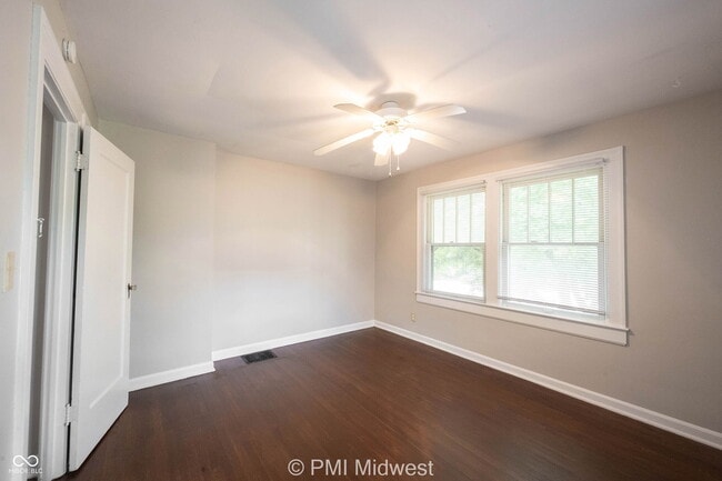 Building Photo - 5684 N College Ave