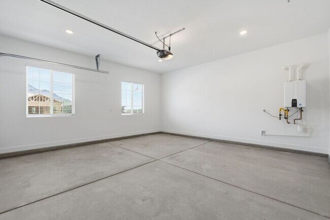 Building Photo - 293 jasper Ct