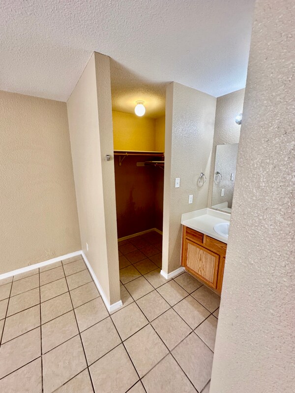 Building Photo - 13149 Independence Ave
