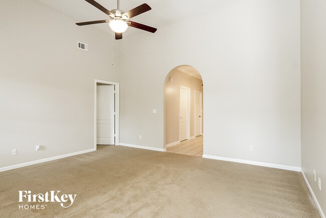 Building Photo - 4449 Fairmont Dr