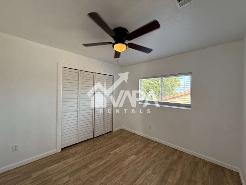 Building Photo - 10147 Sundrop Pass