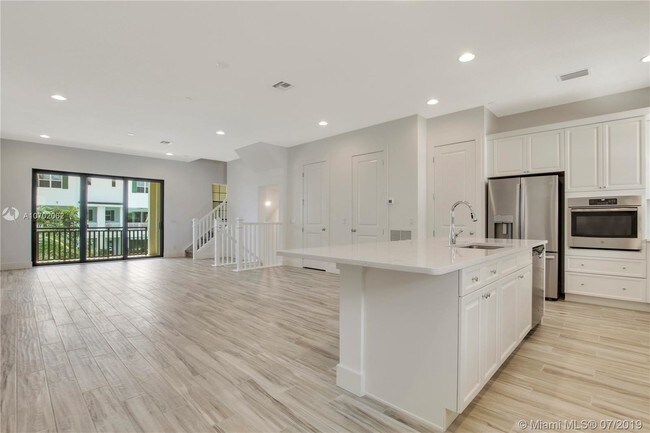 Building Photo - 5651 Hood Rd