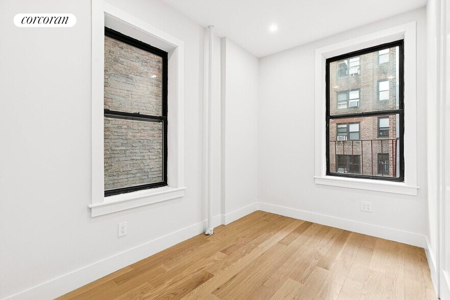 Building Photo - 206 W 96th St