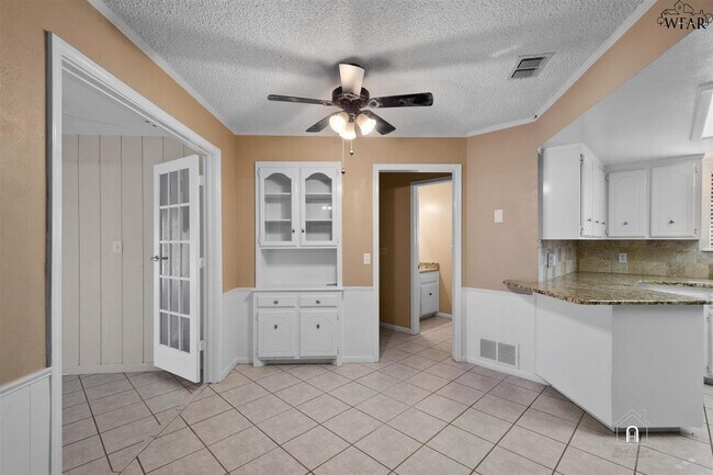 Building Photo - 4514 Lisa Ln
