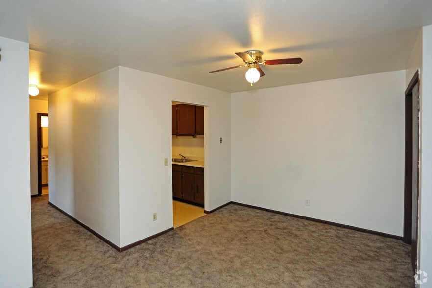 Eating area - Fon Du lac Terrace Apts