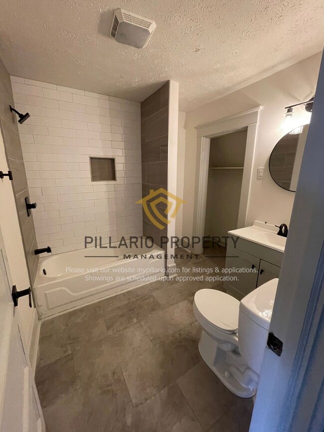 Building Photo - Renovated 3 Bedroom Home in Tuxedo Park, Available NOW!