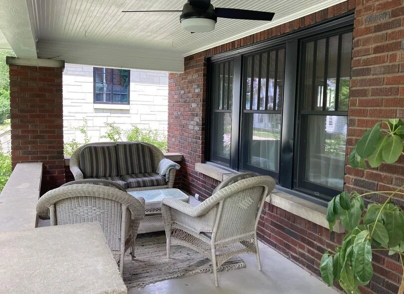 Building Photo - 703 S Fess Ave