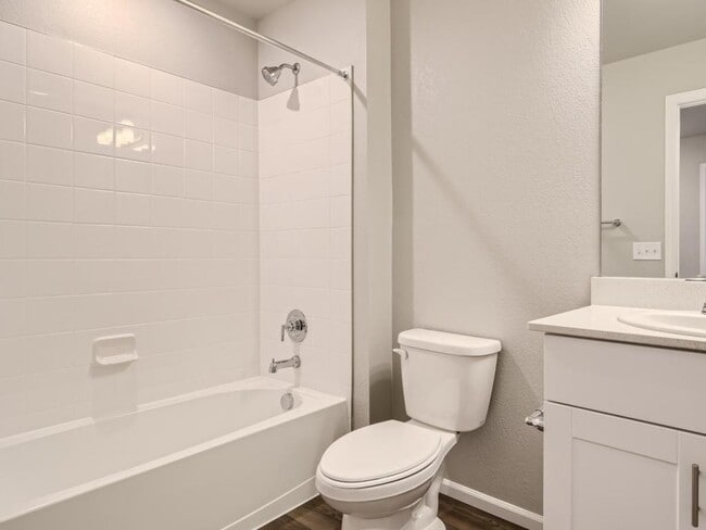 Building Photo - 12225 Creamery St