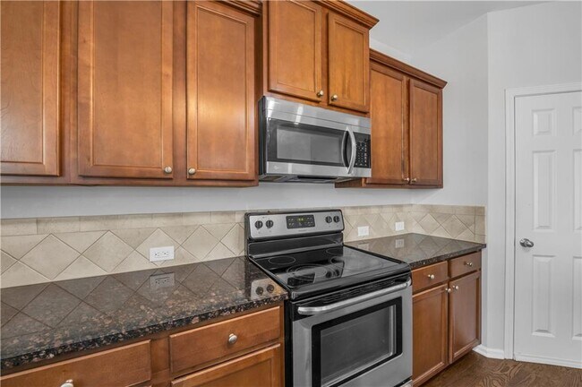 Building Photo - 1737 Liberty Pkwy NW