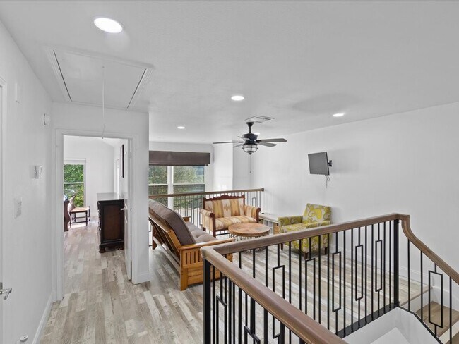 Building Photo - 15932 Seahorse Dr