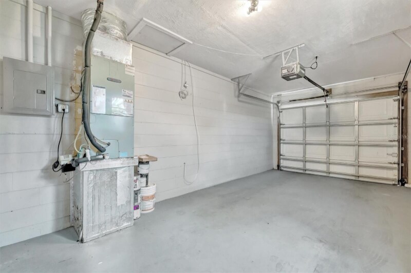 Building Photo - 3816 1st Ave W