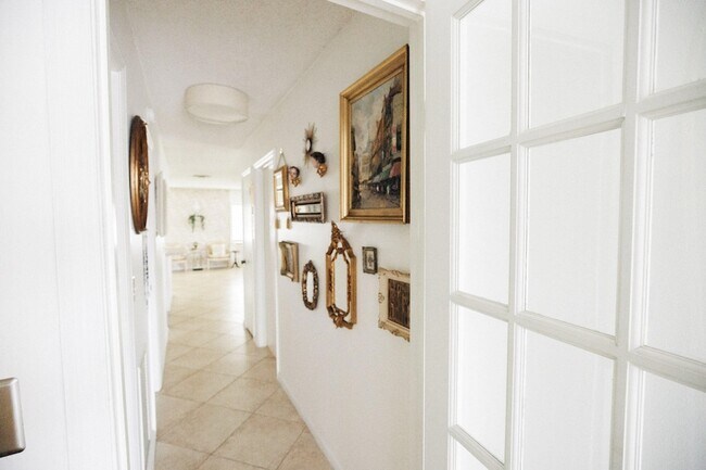 Building Photo - 2403 Lowson Blvd