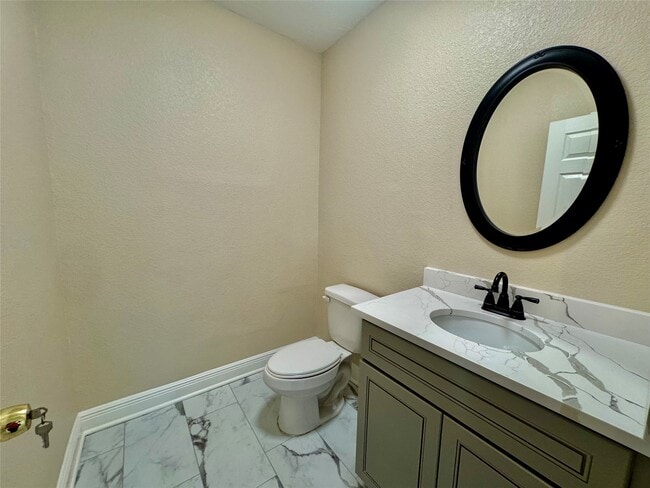 Building Photo - 6645 Lodge St