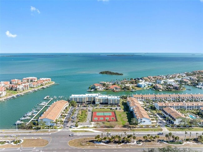Building Photo - 363 Pinellas Bayway S