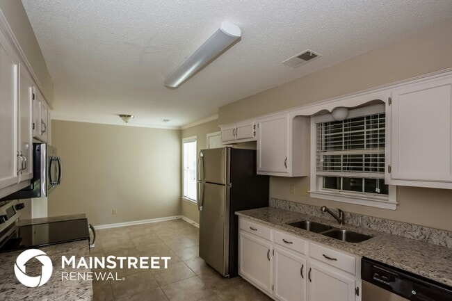 Building Photo - 7642 White Ash Dr