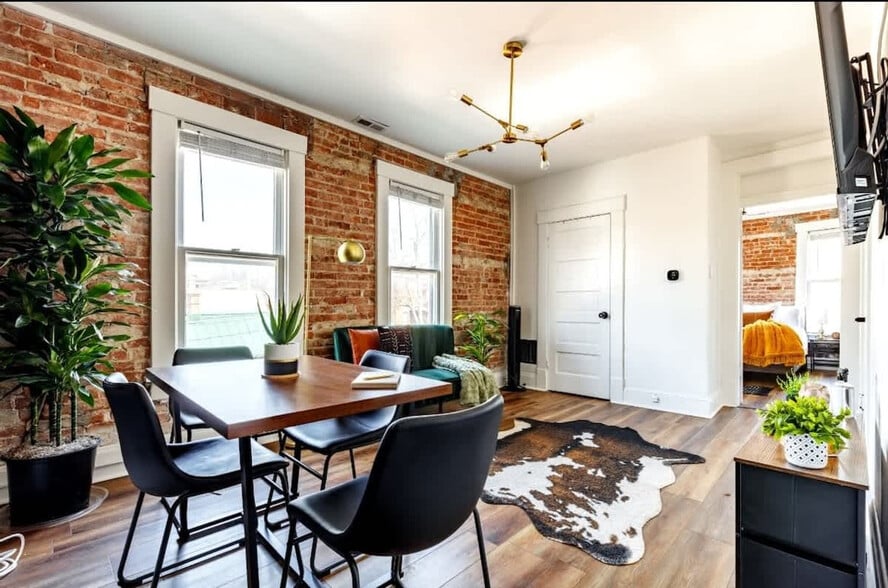 Building Photo - 575 1/2 City Park Ave