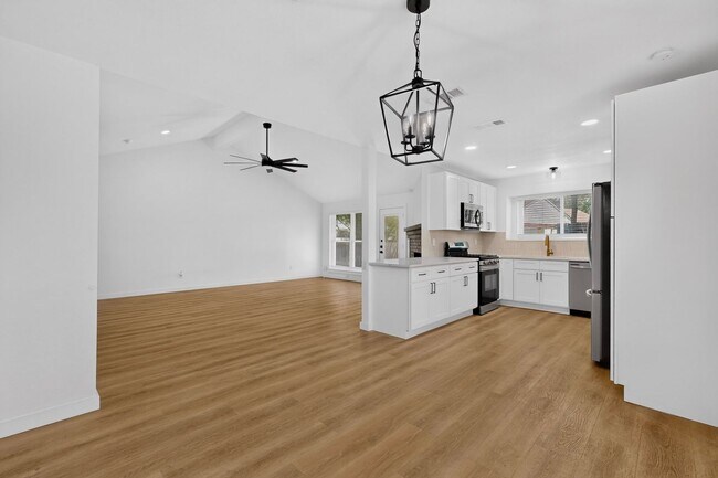 Building Photo - Gem In Flower Mound Waiting On You!!!