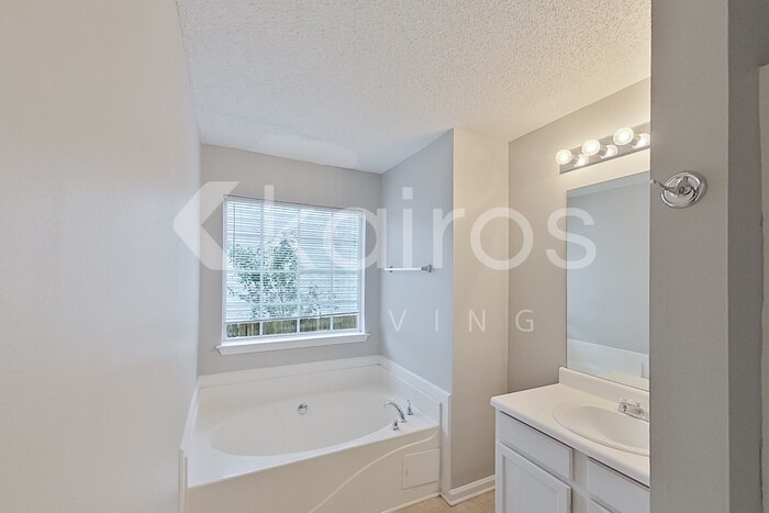 Building Photo - 1763 Park Ct