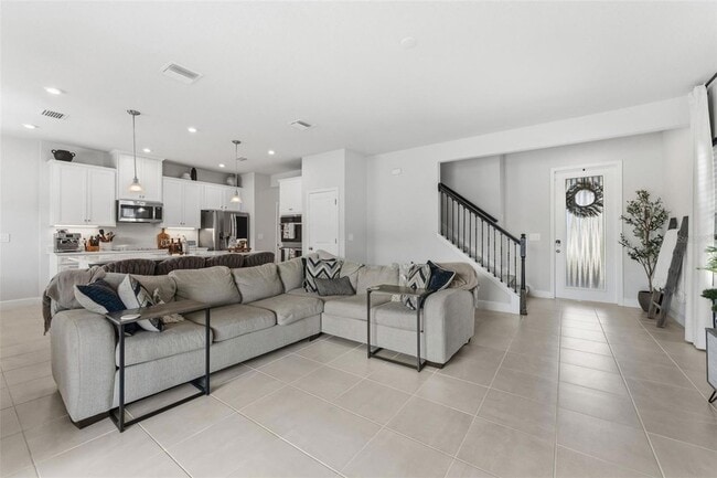 Building Photo - 14031 Crimson Ave