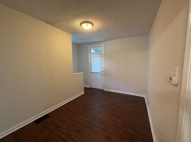 Building Photo - 536A Euclid Ave – Available Fall 2026