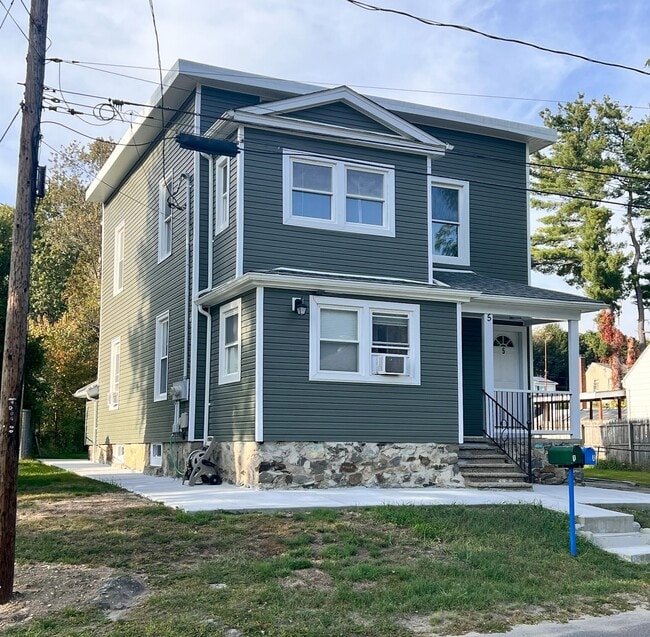 Primary Photo - 5 Pinehurst Ave