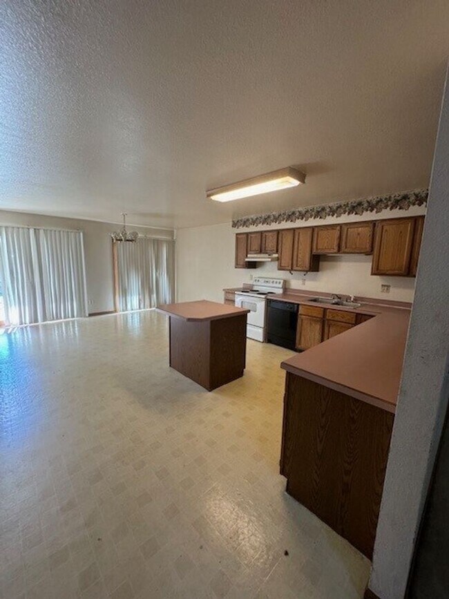 Building Photo - 1025 49th Ave Ct
