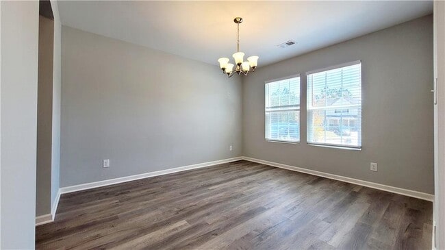 Building Photo - 2566 Piering Dr