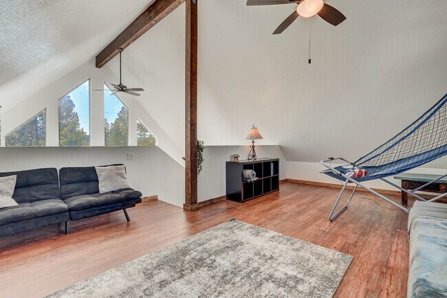 Building Photo - 123 Pinecrest Rd