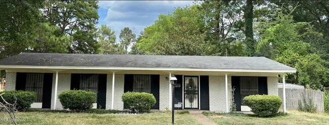 Primary Photo - 2520 Queensroad Ave