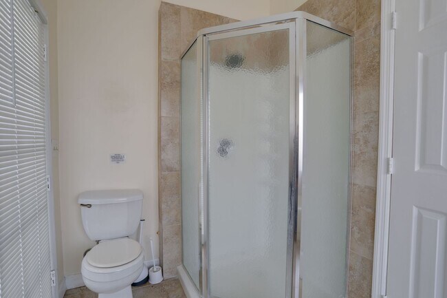Building Photo - 5212 Abelia Dr