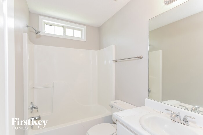 Building Photo - 206 Red Fox Ct
