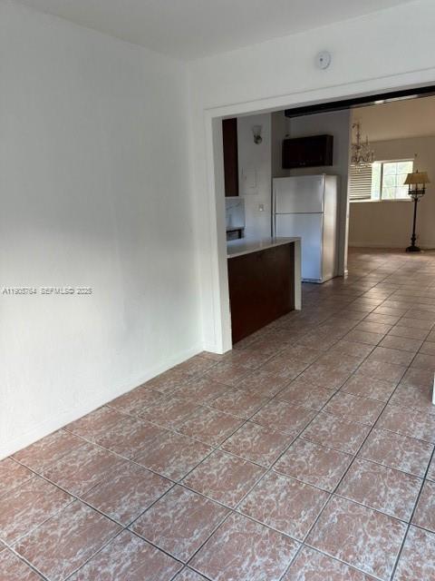 Building Photo - 828 Fairway Dr