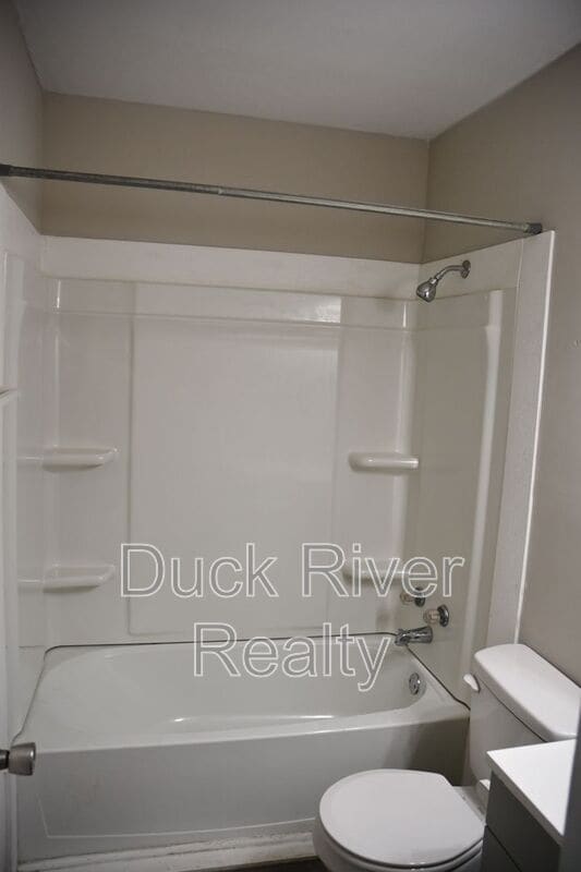 Building Photo - 213 Hunter Dr