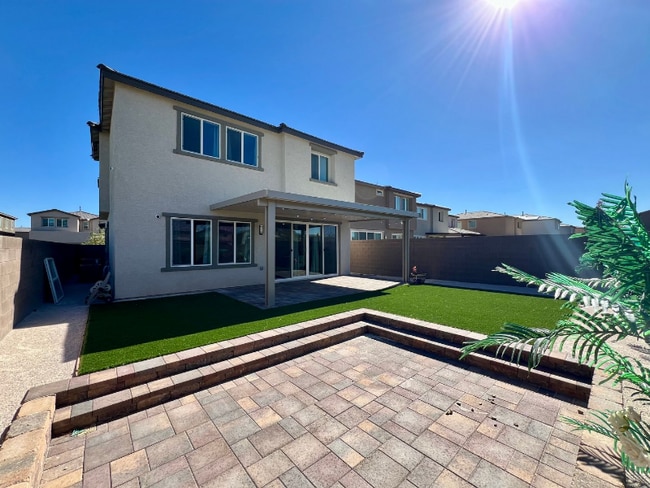 Building Photo - 2878 Sweeping Palm Rd