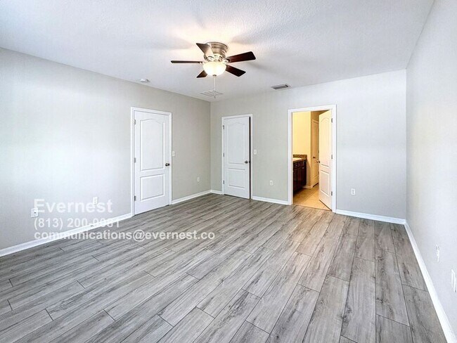 Building Photo - 12104 Fawn Brindle St