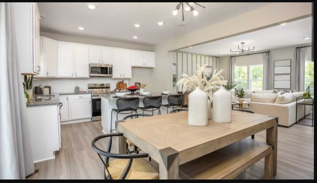 Building Photo - 102 Red Willow Dr