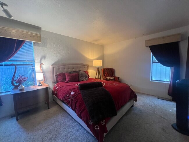 Building Photo - 3105 Camino Caballete NW
