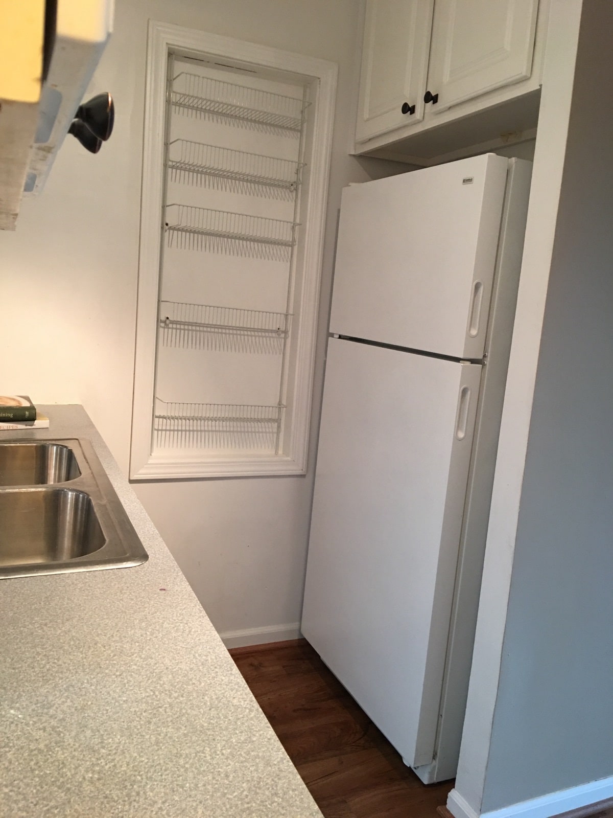 Kitchen - 1750 N Marywood Ave