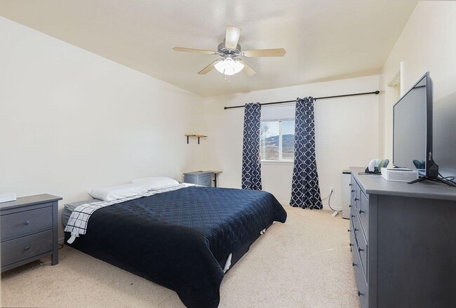 Building Photo - Scenic Gemini Meadows Townhome with Open Views & Modern Comfort