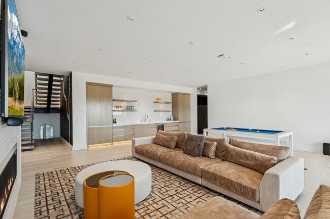 Building Photo - 3404 Wapiti Cyn Rd