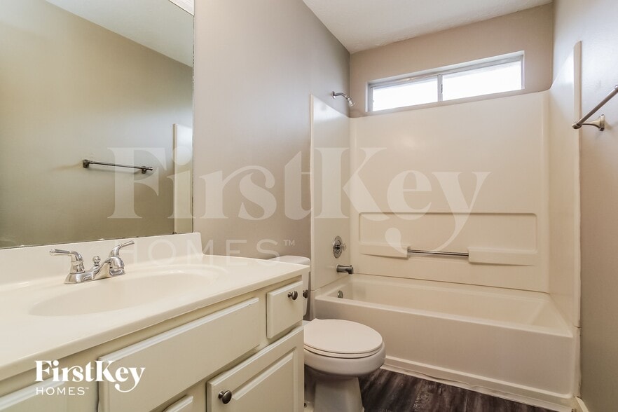 Building Photo - 916 Wilaby Ln
