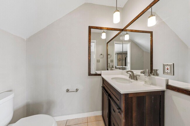 Building Photo - Brooks Landing